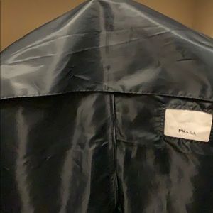 Meet your Posher, Emi